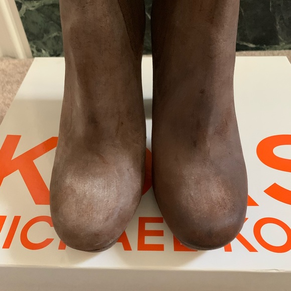 Michael Kors Benet Boot - Picture 3 of 6